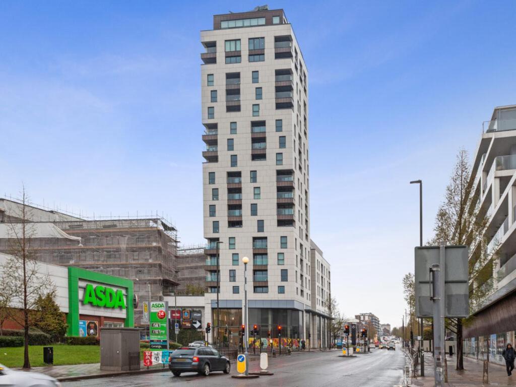 Modern Huge Double Room With Private Bathroom In Colindale Edgware Exterior foto