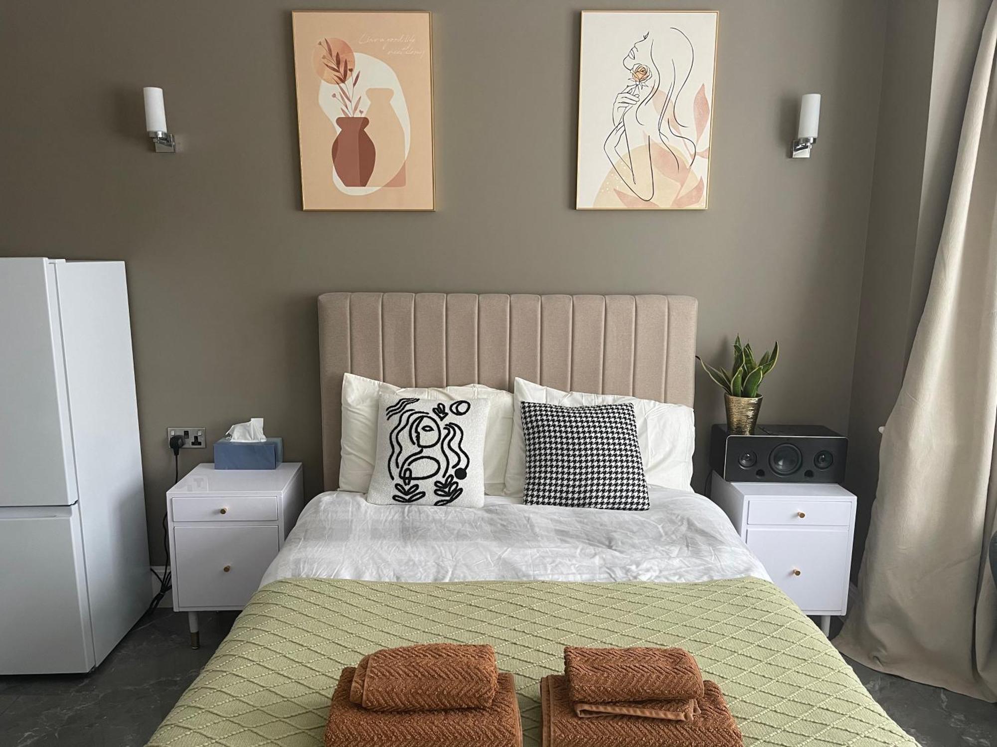 Modern Huge Double Room With Private Bathroom In Colindale Edgware Exterior foto